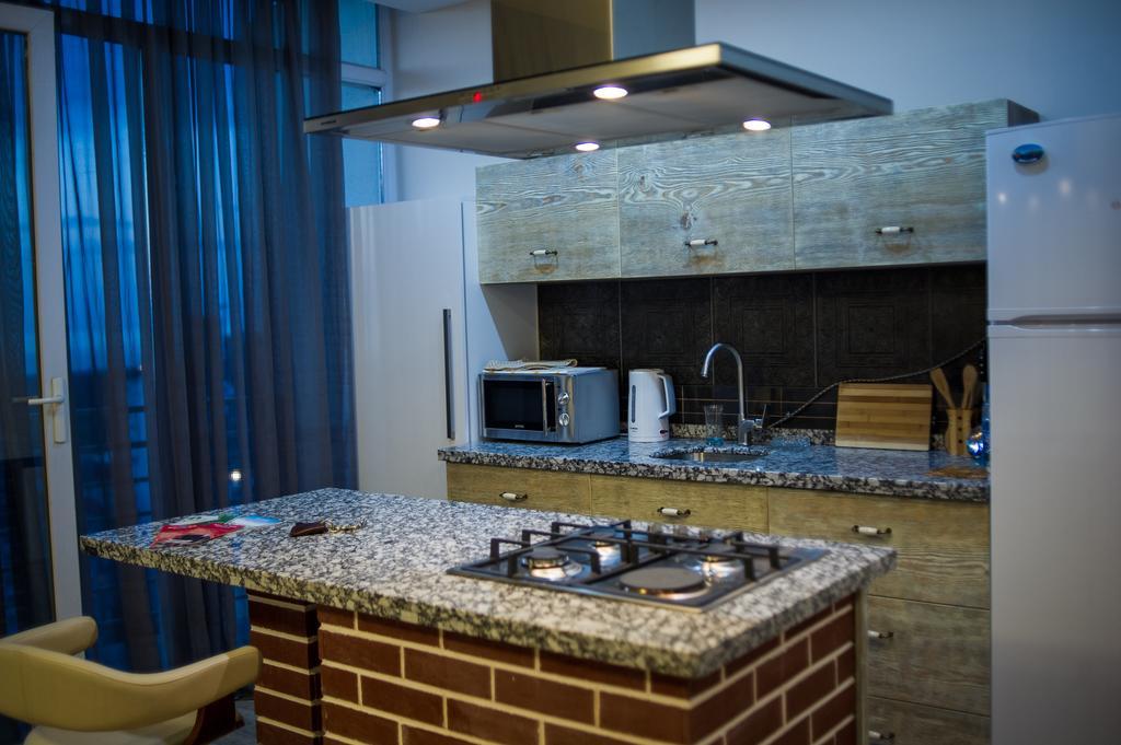 Apartment On Takaishvili Batumi Esterno foto