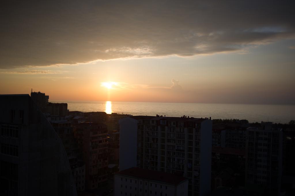 Apartment On Takaishvili Batumi Esterno foto